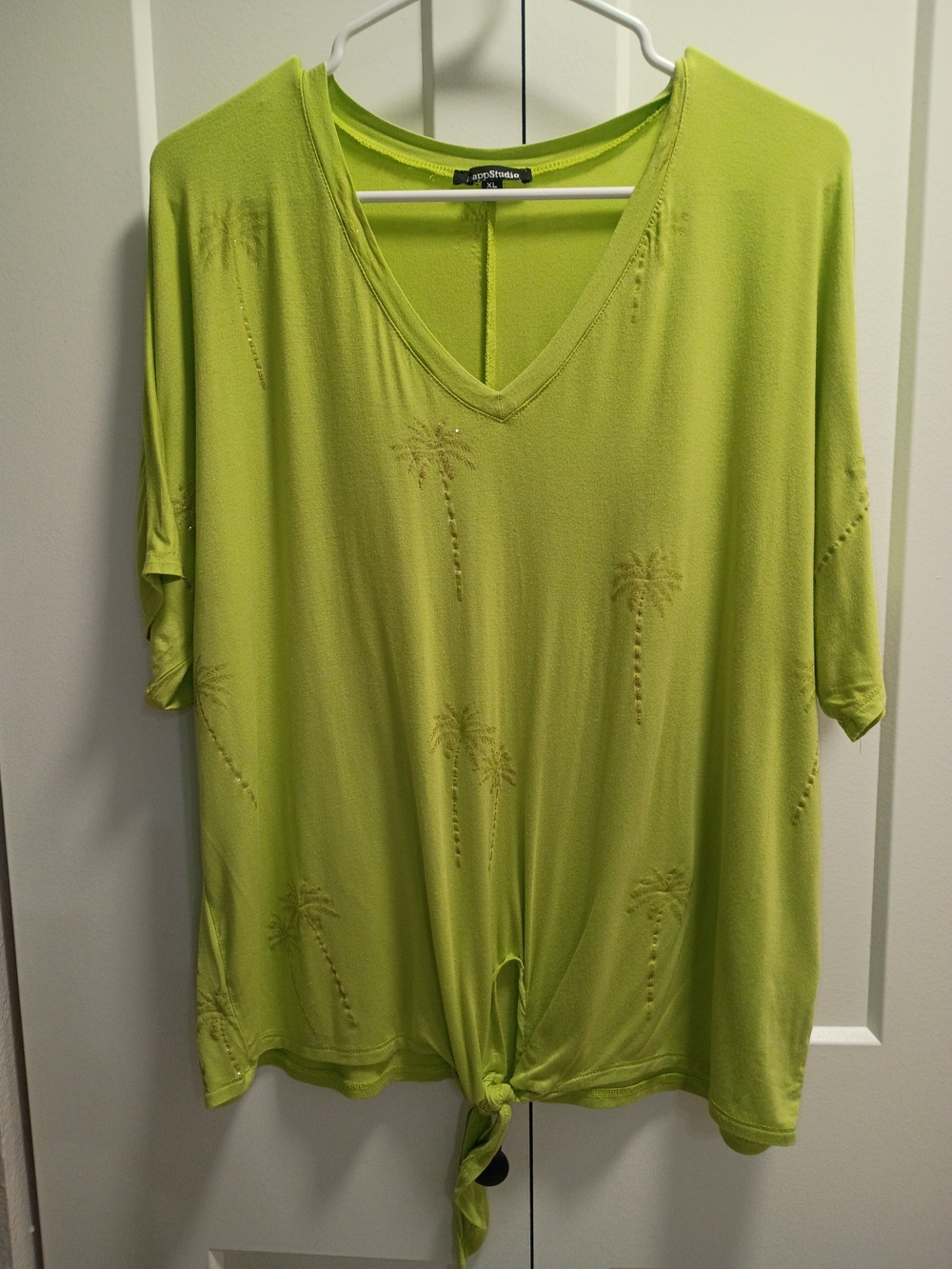 Aa Studio Lime Palm-Embroidered V-Neck Knot Tunic